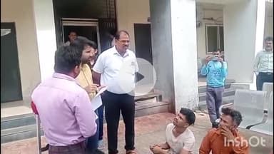 धार: विकलांगों को बस में 50% छूट नहीं मिलने पर धार आरटीओ अधिकारी को सौंपा ज्ञापन