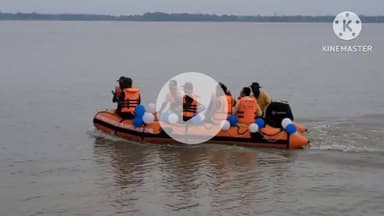 বজবজ ২: অপ্রীতিকর ঘটনা এড়ানোর জন্য অভিষেক বন্দ্যোপাধ্যায় তরফ থেকে বুড়ুল জেটিঘাটের দুটি বিপর্যয় মোকাবিলা বোর্ড প্রদান করা হয়