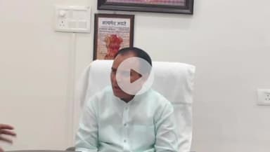 देहरादून: सहकारिता मंत्री डॉ. धन सिंह रावत ने यमुना कॉलोनी स्थित शासकीय आवास में विभागीय अधिकारियों की ली बैठक, दिए निर्देश