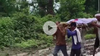 बहादुरपुर: गीलारोपा में शवयात्रा के दौरान दिखी गांव की बदहाल तस्वीर