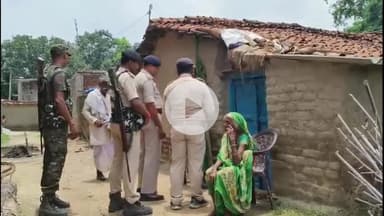 नबीनगर: रामनगर सूर्यपुरा में नामजद फरार अभियुक्तों के घर पर चिपकाया गया इस्तेहार