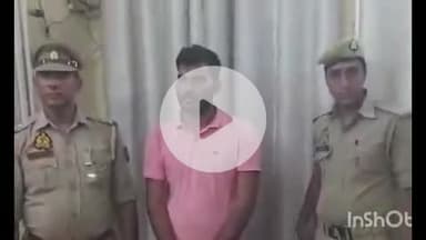 कोल: अलीगढ़ रेलवे स्टेशन पर GRP ने फर्जी TT को किया गिरफ्तार, कब्ज़े से रेलवे का ID कार्ड, ₹500 व ड्रेस बरामद