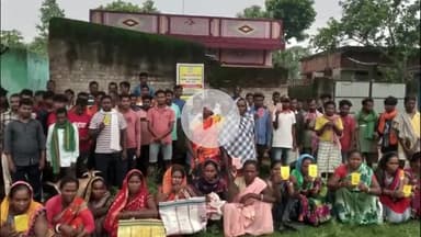 पीरटांड: पथल घटिया में राशन नहीं मिलने से हंगामा, लाभुकों ने जनवितरण दुकान का घेराव कर दो माह का अनाज मांगा