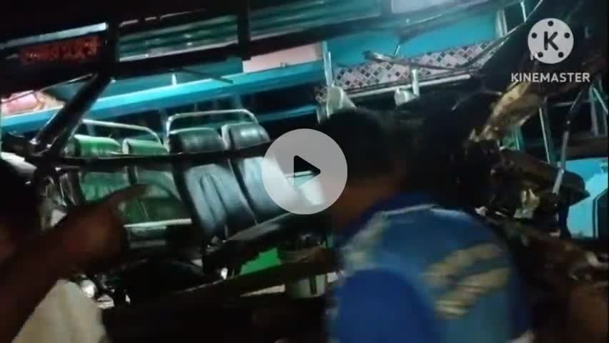 গোঘাট ১: ধর্মপুর এলাকায় যাত্রীবাহী বাসের সাথে ট্রাক্টরের সংঘর্ষে মৃত্যু হলো 1 জনের,2 শিশু সহ আহত 15 জন