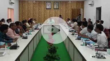 आगरा: जिलाधिकारी की अध्यक्षता में कलेक्ट्रेट सभागार में जिला स्तरीय उद्योग बंधु व वाणिज्य बंधु समिति की बैठक हुई