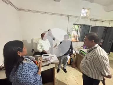 आरंग: संभाग आयुक्त का आरंग दौरा, जनपद के 6 कर्मचारियों को नगर पालिका के लेखपाल व उप स्वास्थ्य केंद्र प्रभारियों को नोटिस