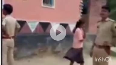 गरखा: पुलिस ने अलोनी में वांछित अभियुक्त के घर पर इस्तेहार चपकाया