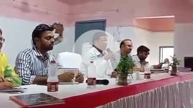 बेनीपुर: बेनीपुर कर्पूरी सभा भवन में डीएम कौशल कुमार ने चार प्रखंड के जीविका दीदियों के साथ की बैठक