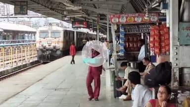 बीना: रेल प्रशासन ने साप्ताहिक विशेष ट्रेनों के फेरे किए निरस्त, बीना रेलवे स्टेशन पर यात्रियों को होगी असुविधा