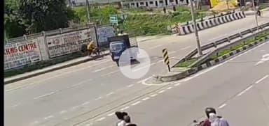 पिंड्रा: चंदापुर में मालवाहक ऑटो से टकराकर तेज रफ्तार बाइक सवार हुआ घायल, घटना सीसीटीवी में कैद