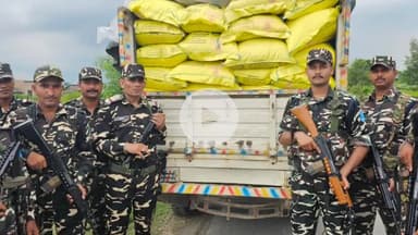 कुरसाकांटा: एसएसबी 52वीं वाहिनी ने कुआड़ी और लैलोखर में संयुक्त कार्रवाई कर नेपाल ले जाई जा रही 4500 किलो यूरिया की जब्त