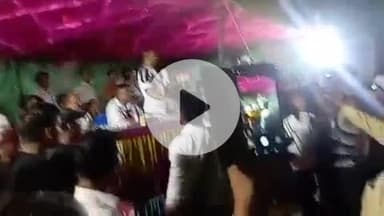 गुमला: के ओ कॉलेज परिसर में आयोजित हॉकी टूर्नामेंट के समापन पर पहुंचे डुमरी विधायक