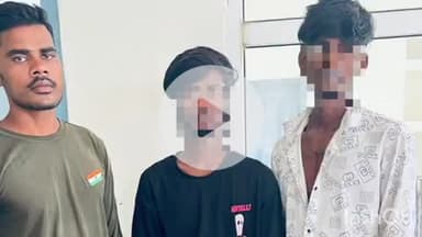 नवादा: मुफस्सिल थाना पुलिस ने लूट के कांड में संलिप्त 2 अभियुक्तों को किया गिरफ्तार