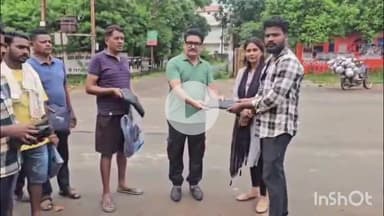 जगदलपुर: गुरु गोविंद सिंह वार्ड, अटल बिहारी वार्ड, कुशाभाऊ ठाकरे एवं लोकमान्य तिलक वार्ड के सफाई कर्मियों को बांटे गए रेनकोट