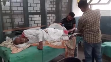 हसनपुर: सैदनगली भीकनपुर के पास रोड पर बुद्ध को बाइक सवार ने मारी टक्कर, अनियंत्रित होकर बाइक फिसली, दोनों घायल, हालत गंभीर