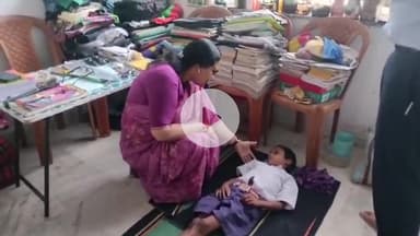 सिमडेगा: डीसी ने शिव मंदिर करंगागुड़ी का किया भ्रमण, घायल स्कूली बच्चे का हालचाल जाना