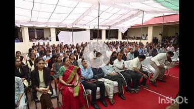 धार: धार जिले के 1954 विद्यार्थियों को लैपटॉप की राशि मिली, विधायक नीना वर्मा और कलेक्टर प्रियंक मिश्रा उपस्थित थे