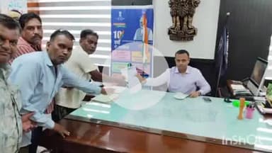 बारां: धान मंडी श्रमिकों ने बकाया ईपीएफ व एरियर के भुगतान की मांग को लेकर कलेक्टर को ज्ञापन सौंपा