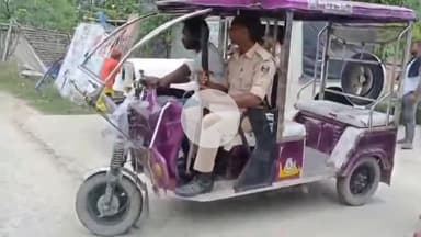 बेतिया: दुर्गा बाग के पास 10 लीटर देशी शराब के साथ तीन गिरफ्तार, एक ई-रिक्शा जब्त