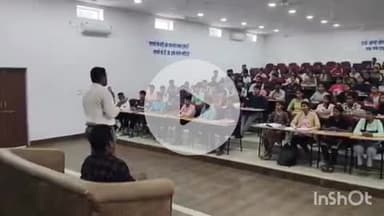 जगदलपुर: धरमपुरा के ज्ञानगुड़ी में प्रवेश उत्सव में कलेक्टर ने बच्चों को सफलता के मंत्र दिए, पढ़ाई में मेहनत करने की सलाह दी