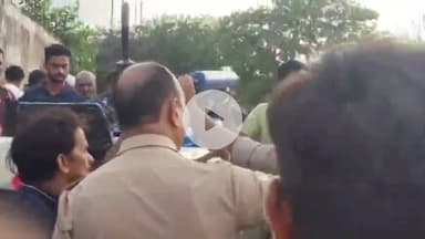 मिर्ज़ापुर: जिगना थाना क्षेत्र के रामपुर हंसवार में ट्रैक्टर ट्राली के धक्के से बाइक सवार युवक की हुई मौत, वह इकलौता पुत्र था