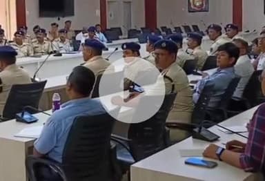 पूर्णिया पूर्व: महानंदा सभागार में मुहर्रम को लेकर डीएम और एसपी ने अधिकारियों के साथ की बैठक