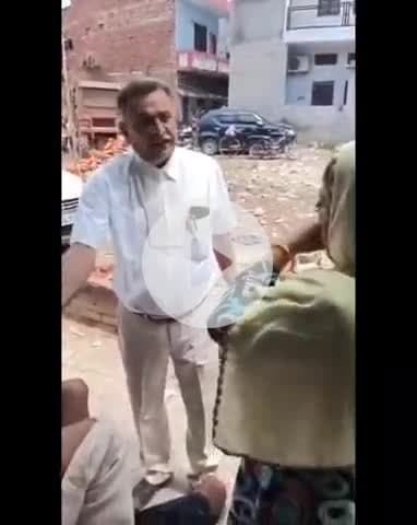 जौनपुर: शेखपुर मोहल्ले में दबंग अधिवक्ता का दलित महिला के साथ मारपीट का वीडियो हुआ वायरल