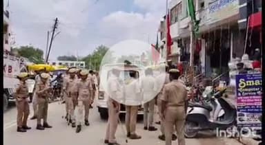 कुंडा: मोहर्रम त्यौहार के दृष्टिगत कुंडा कस्बे में सीओ के नेतृत्व में पुलिस ने किया भ्रमण, लिया सुरक्षा व्यवस्था का जायजा