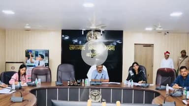 बरेली: किसानों को समय पर उर्वरक उपलब्ध कराने के लिए डीएम ने की बैठक, उर्वरक कंपनियों को पारदर्शी वितरण के निर्देश दिए