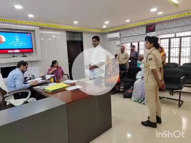 आरा: भोजपुर DM तनय सुल्तानिया द्वारा आयोजित जिला जनता दरबार में 83 लोगों की समस्याओं को सुना गया