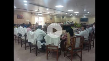 अमरोहा: अमरोहा के डीएम ने गौवंशीय पशुओं की देखरेख सहित अन्य कार्यों को करने के दिए निर्देश