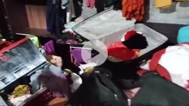 ਜਲੰਧਰ 1: ਜਲੰਧਰ ਦੇ ਜੇਜੇ ਕਲੋਨੀ ਵਿਖੇ ਚੋਰਾਂ ਨੇ ਇੱਕ ਘਰ ਨੂੰ ਬਣਾਇਆ ਨਿਸ਼ਾਨਾ ਨਗਦੀ ਅਤੇ ਸੋਨਾ ਲੈ ਹੋਏ ਫਰਾਰ