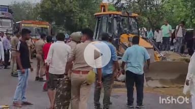 उन्नाव: सदर कोतवाली क्षेत्र में हुआ भीषण सड़क हादसा, जानकारी दी सिटी सोनम सिंह ने