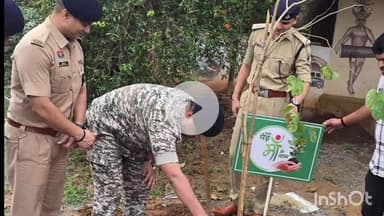 जगदलपुर: पुलिस अधीक्षक ने कोतवाली परिसर में 'एक पेड़ मां के नाम' अभियान के तहत किया पौधारोपण