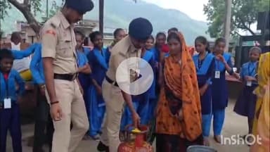 कौआकोल: कौवाकोल प्रखंड के आधा दर्जन गांवों में अग्निशमन विभाग द्वारा मॉक ड्रिल के माध्यम से चलाया गया जागरूकता अभियान