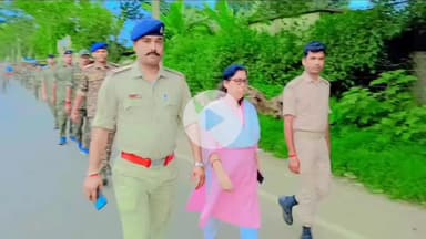 कुडू: मुहर्रम को लेकर कुडू पुलिस का फ्लैग मार्च, अधिकारियों ने सौहार्दपूर्ण माहौल बनाए रखने पर दिया ज़ोर