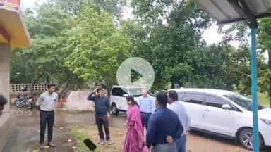 सिमडेगा: झमाझम बारिश के बीच उपायुक्त ने किया करंगागुड़ी धाम का निरीक्षण