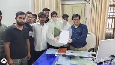 श्योपुर: कॉलेज में कर्मचारी शिक्षक ने छात्रा से की गाली-गलौज व मारपीट, छात्र शक्ति ने ज्ञापन देकर दोषी शिक्षक को हटाने की मांग की