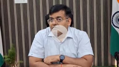 कोल: भकरौला में रहस्यमय कीड़ों का प्रकोप, डीएम ने दिए जांच के निर्देश, स्वास्थ्य विभाग की टीम सक्रिय