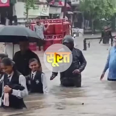 *मोदी जी की Smart Cities पानी में डूब रही हैं‼️*