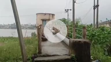 मेदिनीनगर (डालटनगंज): मेदिनीनगर नगर निगम के इंजीनियर व संवेदक की लापरवाही से शाहपुर इंटकवेल में भरा बालू,12 दिनों से जलापूर्ति ठप#jansamasya