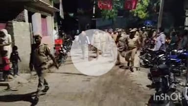 तुलसीपुर: भारत-नेपाल सीमावर्ती क्षेत्र में मोहर्रम पर सुरक्षा के दृष्टिगत डीएम और एसपी ने किया पैदल मार्च