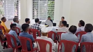 बटियागढ़: बटियागढ़ थाने में शांति समिति की हुई बैठक, तहसीलदार और थाना प्रभारी रहे मौजूद