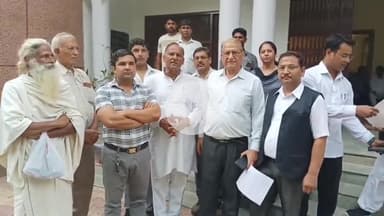 मथुरा: कॉरिडोर के समर्थन में 4 संगठनों ने जिलाधिकारी को निर्माण हेतु सौंपा ज्ञापन