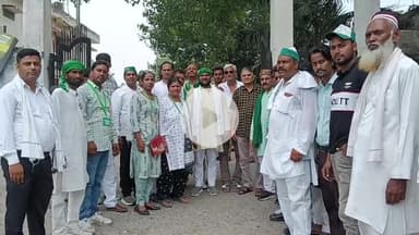 कोल: अकराबाद तहसील बनाने की मांग को लेकर भाकियू भानू का कलेक्ट्रेट में प्रदर्शन, किसान नेता ने विधायक से बताया जान का खतरा