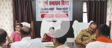 बहेड़ी: तहसील परिसर बहेड़ी में आयोजित संपूर्ण समाधान दिवस में एडीएम ई ने फरियादियों की शिकायतें सुनकर निस्तारण के दिए आदेश