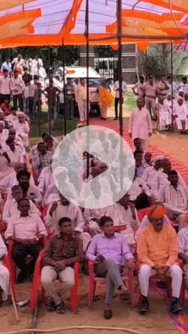 वैर: वैर, भौडा गाँव में गृह राज्य मंत्री जवाहर सिंह बेढम ने पूर्व सैनिक हरेंद्र सिंह गुर्जर की मूर्ति का अनावरण किया