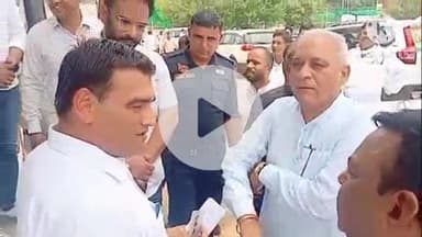 भिवानी: भिवानी पहुंचे कैबिनेट मंत्री रणबीर गंगवा, विकास कार्यों पर अधिकारियों व कर्मचारियों से लिया फीडबैक