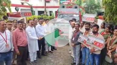 झांसी: वन विभाग के मुख्य कार्यालय से 'एक पेड़ मां के नाम' जन जागरूकता रैली हुई आरंभ, भाजपा जिलाध्यक्ष ने झंडी दिखाकर किया रवाना