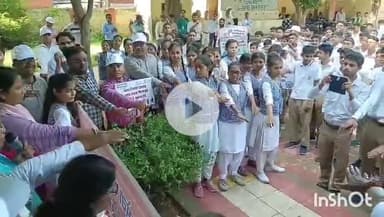 आगरा: संचारी रोगों की रोकथाम के लिए पुरानी मंडी चौराहे से महापौर ने संचारी जागरूकता रैली को हरी झंडी दिखाकर किया रवाना